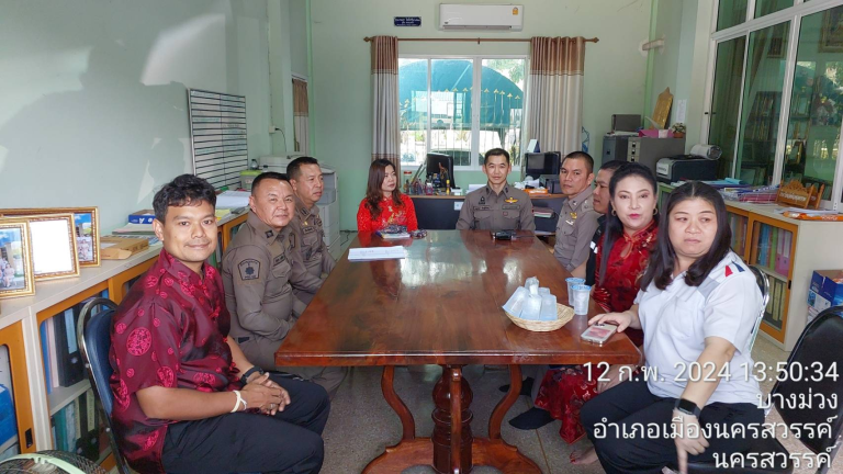 ชุดปฎิบัติการ ชมส.สภ.บางม่วง ได้ออกพบผู้อำนวยการโรงเรียนในพื้นที่รับผิดชอบ