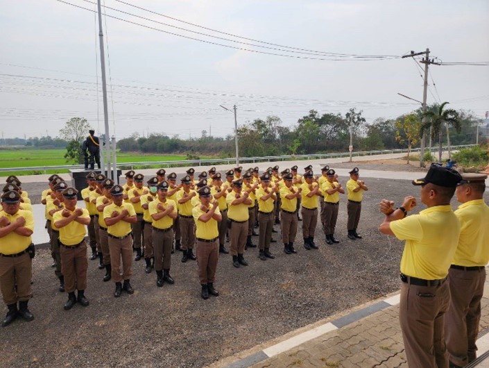 พ.ต.อ.ณรงค์ศักดิ์ ศรีนารอด ผกก.สภ.บางม่วง เรียกข้าราชการตำรวจ สภ.บางม่วง  เน้นย้ำและกำชับกำชับมาตรการควบคุมความประพฤติตามคำสั่งตร.1212/2537 กำชับนโยบายต่อต้านการรับสินบน(Anti-bribery Policy)  และให้ขวัญกำลังใจในการปฏิบัติหน้าที่