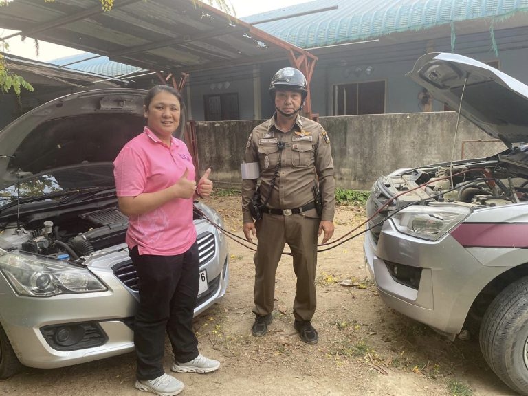 งานจราจร สภ.บางม่วง ได้ให้การประชาชนที่รถเสีย