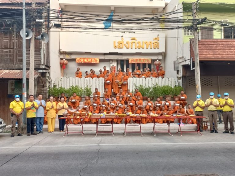 ชุดจิตอาสา สภ .บางม่วง เข้าร่วม ทำกิจกรรมตามโครงการบรรพชาสมาเณร ภาคฤดูร้อนเฉลิมพระเกรียติพระบาทสมเด็จพระเจ้าอยู่หัว ณ วัดวรนาถบรรพต