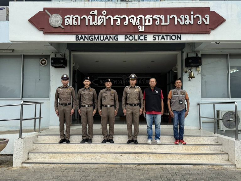 พ.ต.อ.โกมินทร์ สิงห์ขาว รอง ผบก.ภ.จว.นครสวรรค์ ได้มาตรวจเยี่ยม สภ.บางม่วง