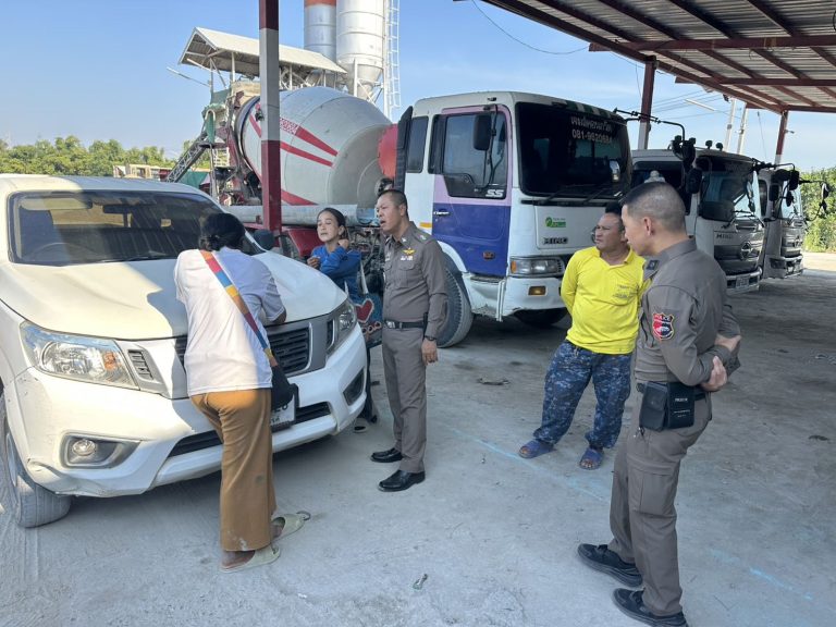 พ.ต.ท.อนุสรณ์ สินธุ์เทียมรอง ผกก.ป.สภ.บางม่วง พร้อมด้วยเจ้าหน้าที่ตำรวจ สภ.บางม่วง สืบหาข้อมูลท้องที่บุคคลเป้าหมายแข่งรถในทาง